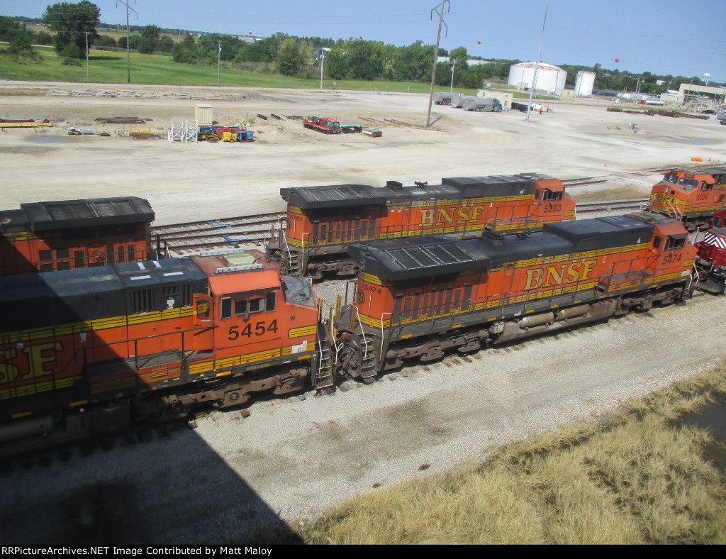 BNSF 5454